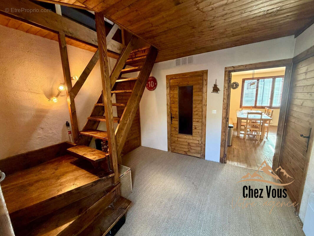 Appartement à LA SALLE-LES-ALPES