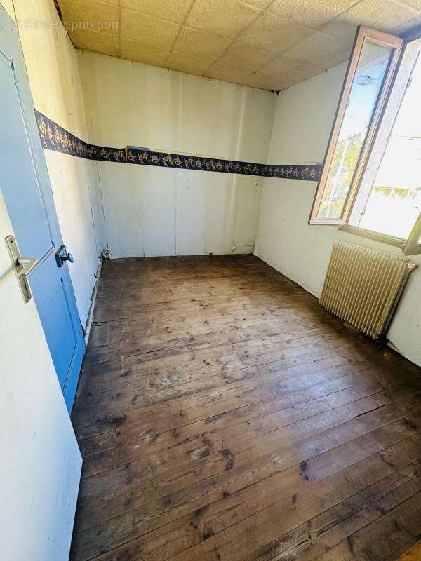 Maison à SAINT-PRIEST-TAURION