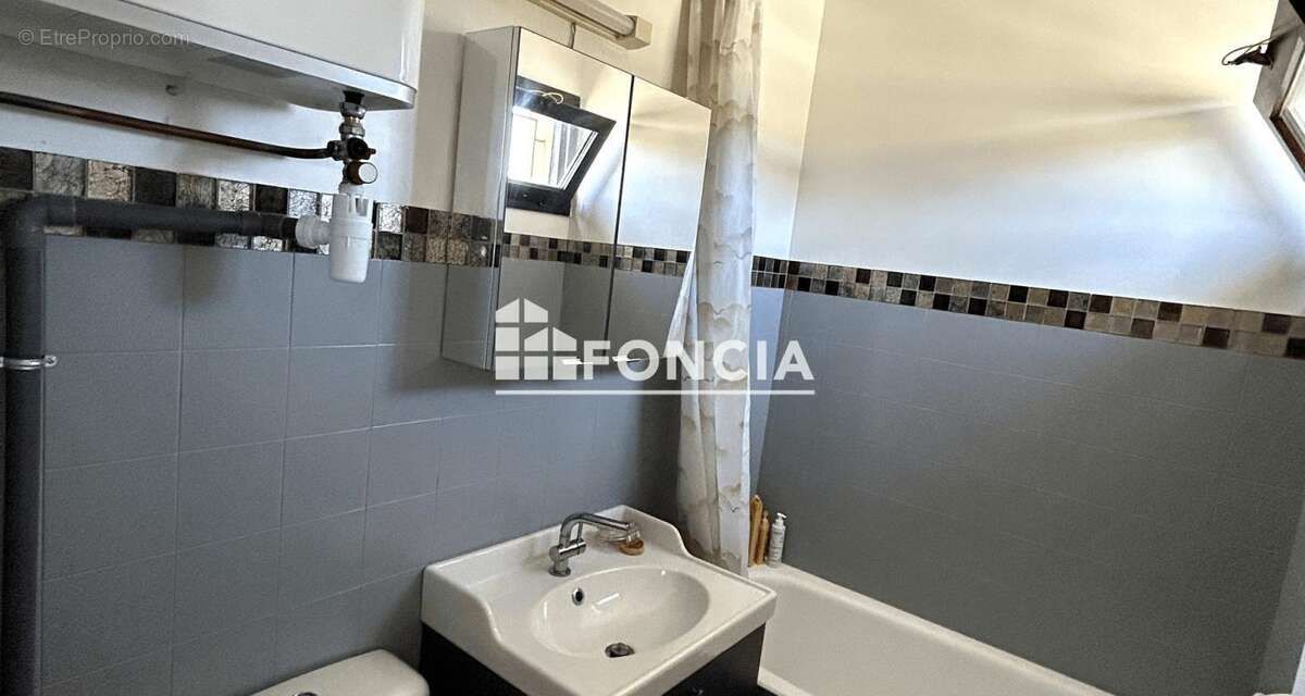 Appartement à BORMES-LES-MIMOSAS