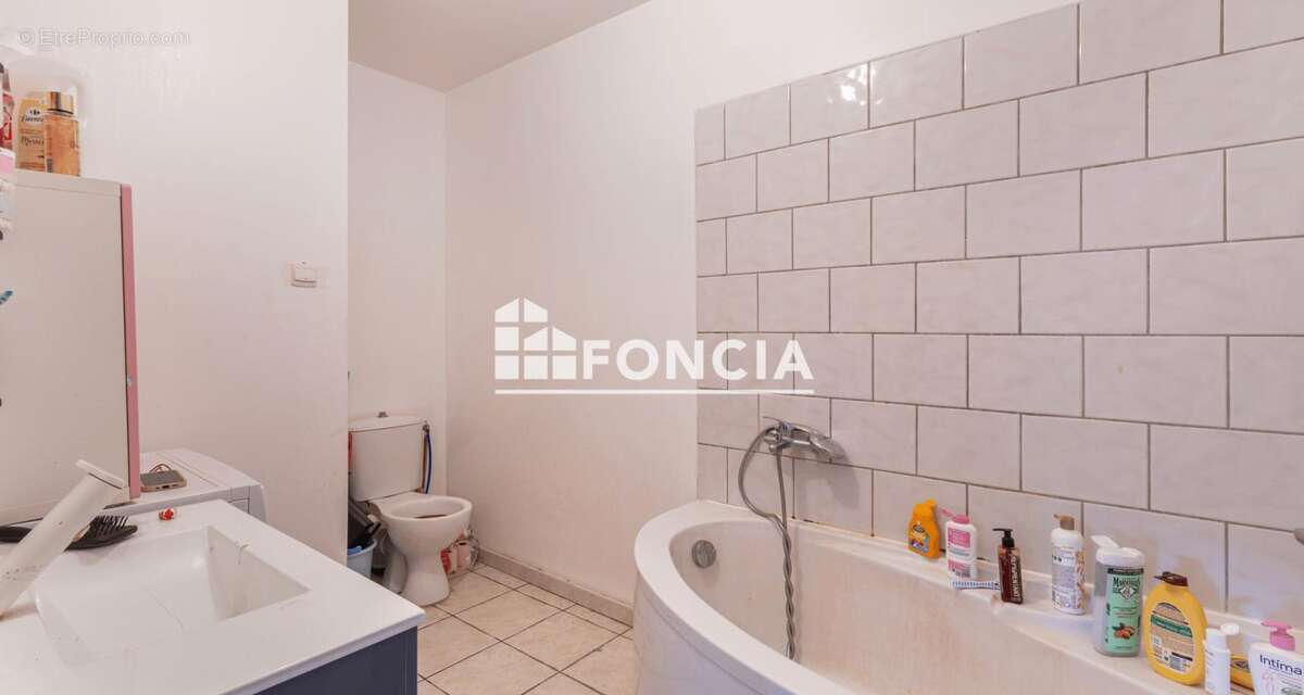 Appartement à PORT-DE-BOUC