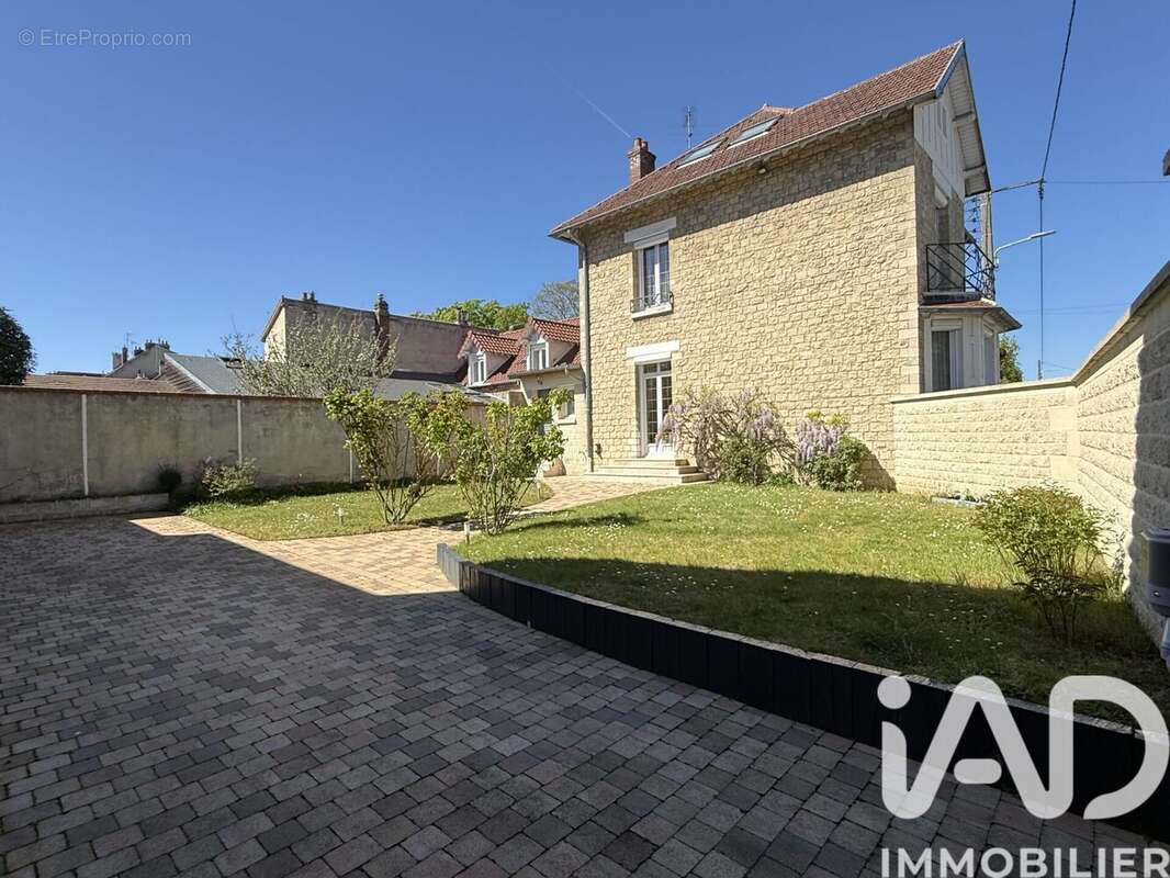 Photo 9 - Maison à COMPIEGNE