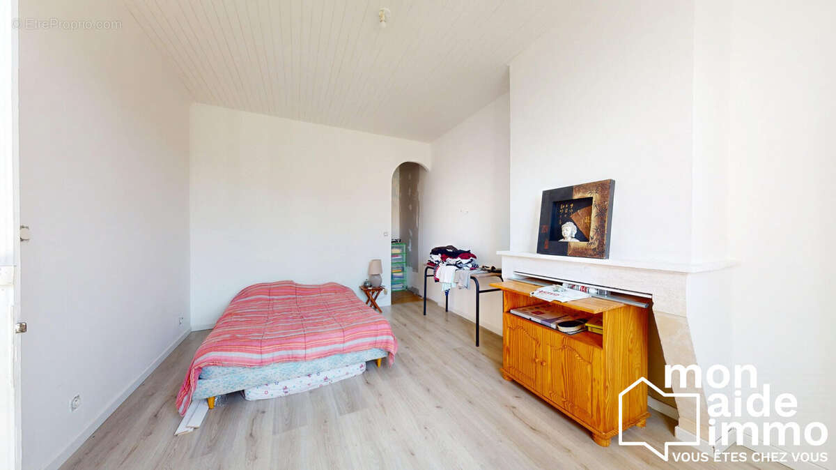 Maison à NOAILLAN
