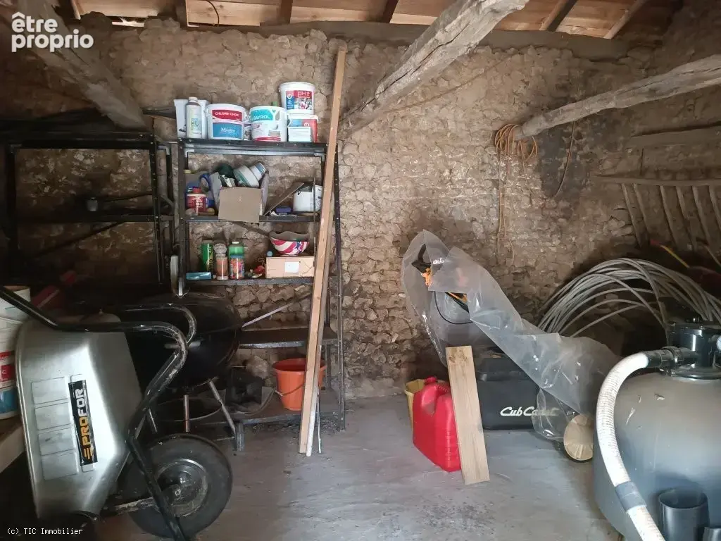 Très Belle Maison Ancienne de 3 Chambres avec Piscine et Terrain de Plus d'Un Hectare - photo 28