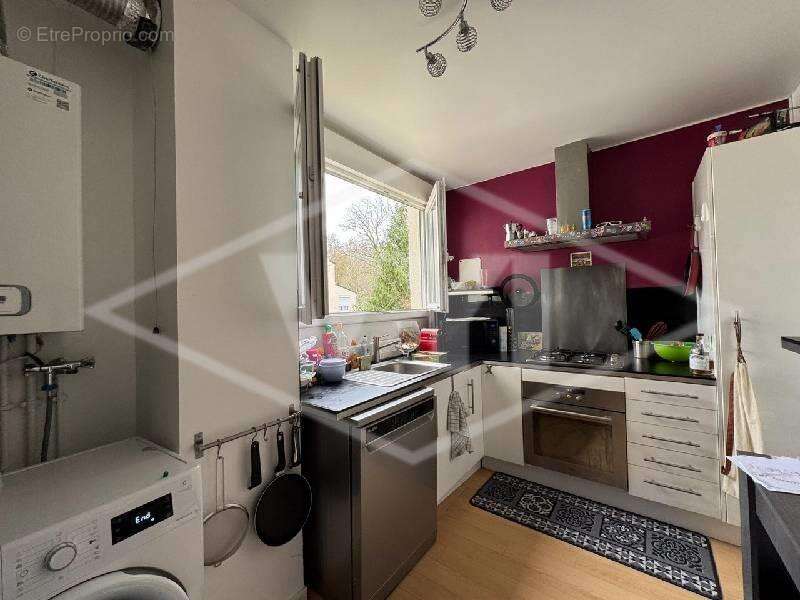 Appartement à COMBS-LA-VILLE