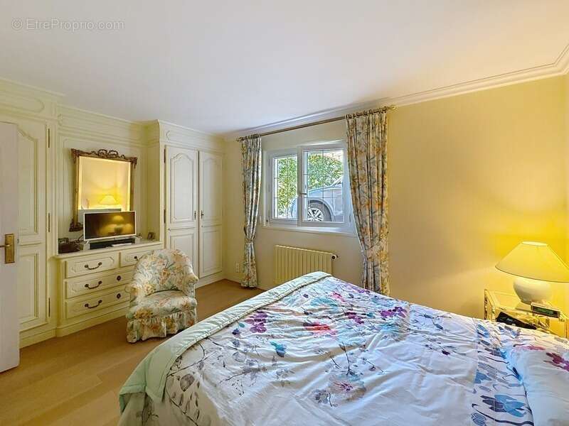 Maison à ARTHAZ-PONT-NOTRE-DAME