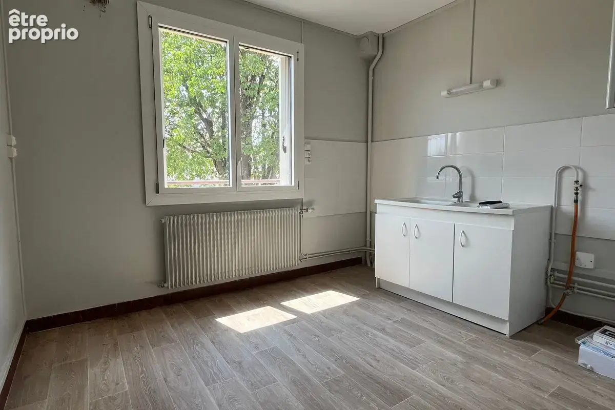 Preuilly sur Claise - Appartement T3 - photo 3