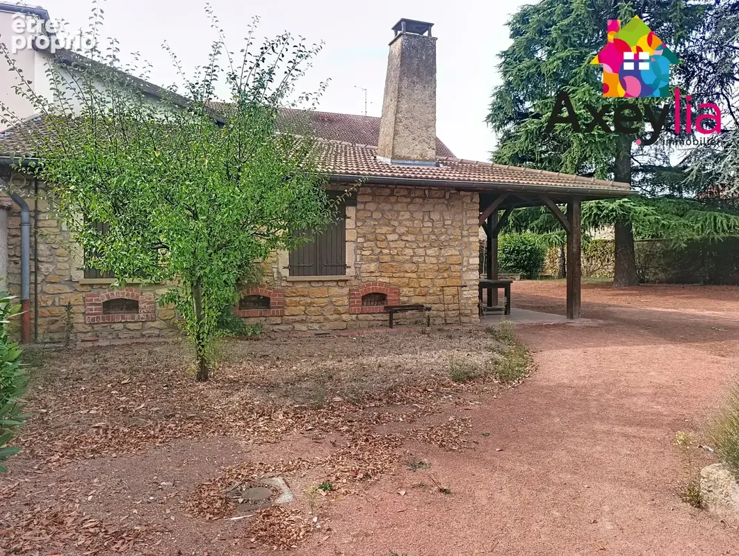A vendre- pouilly-sous-charlieu- maison 3 chambres sur terrain avec depot - photo 9