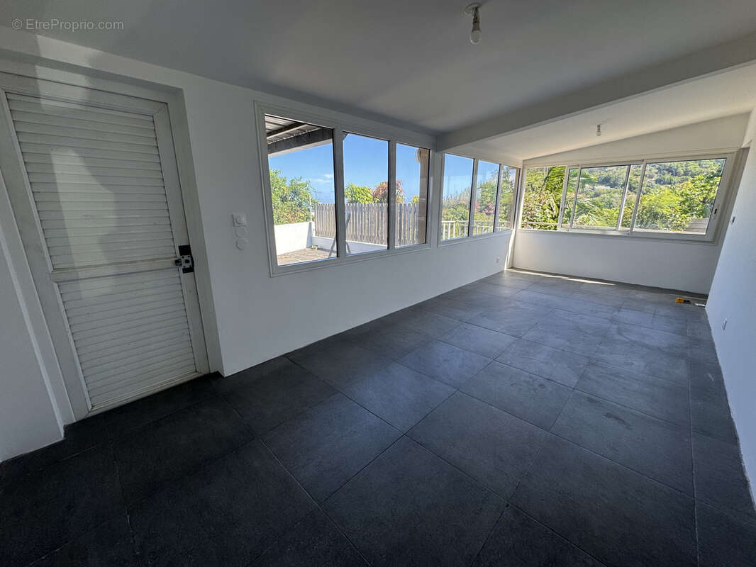 Maison à SAINT-JOSEPH