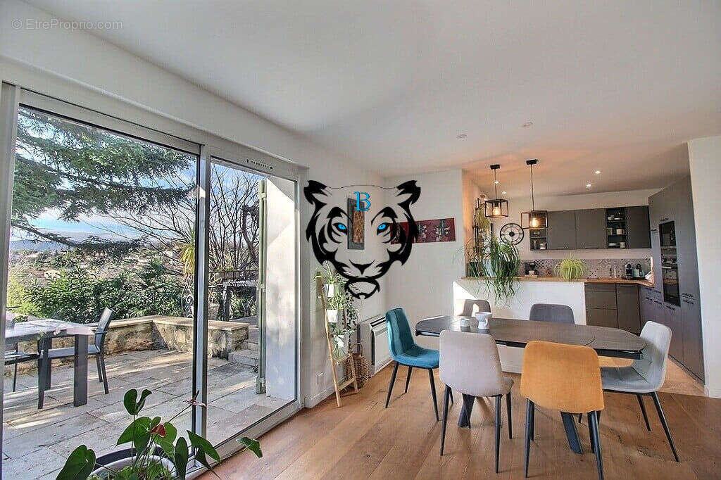 Maison à SAINT-PAUL-EN-FORET