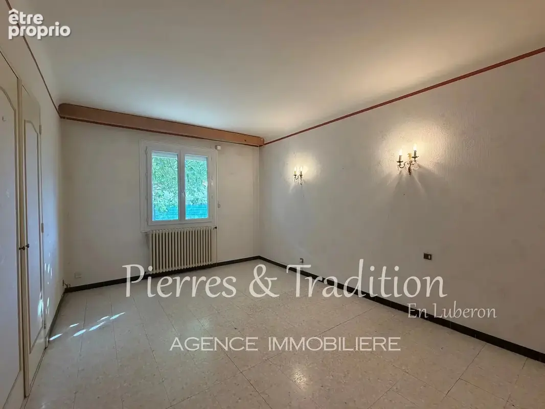 Gargas, maison individuelle de plain-pied avec jardin, terrasse et dépendance - photo 5