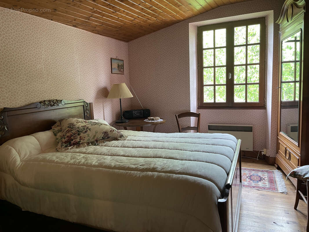 Maison à MEZIERES-SUR-ISSOIRE