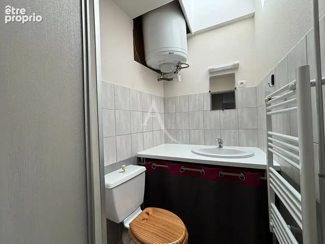 À vendre : maison divisée en 2 logements - quartier Belle-Beille à Angers - photo 12