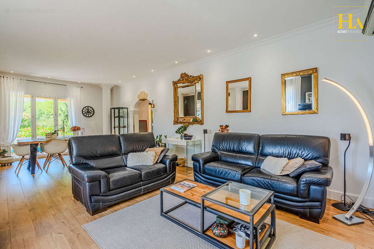 Charmante maison avec un superbe cachet de 132 m² - photo 6