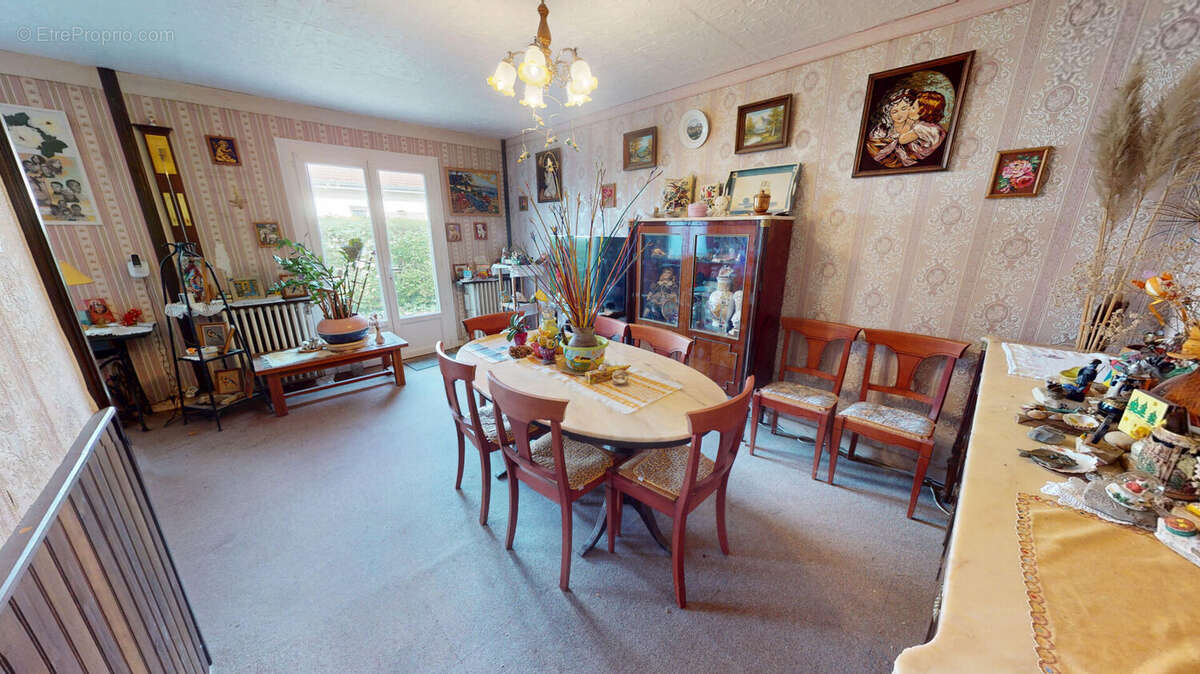 Maison à AMBRONAY