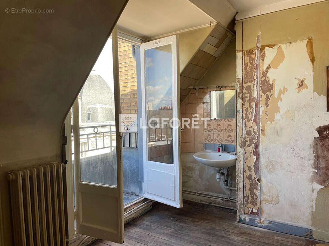 Appartement à PARIS-15E