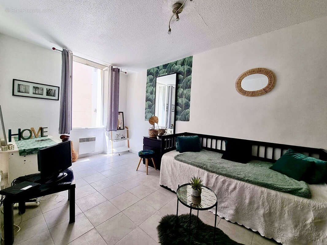 Appartement à MARSEILLE-2E