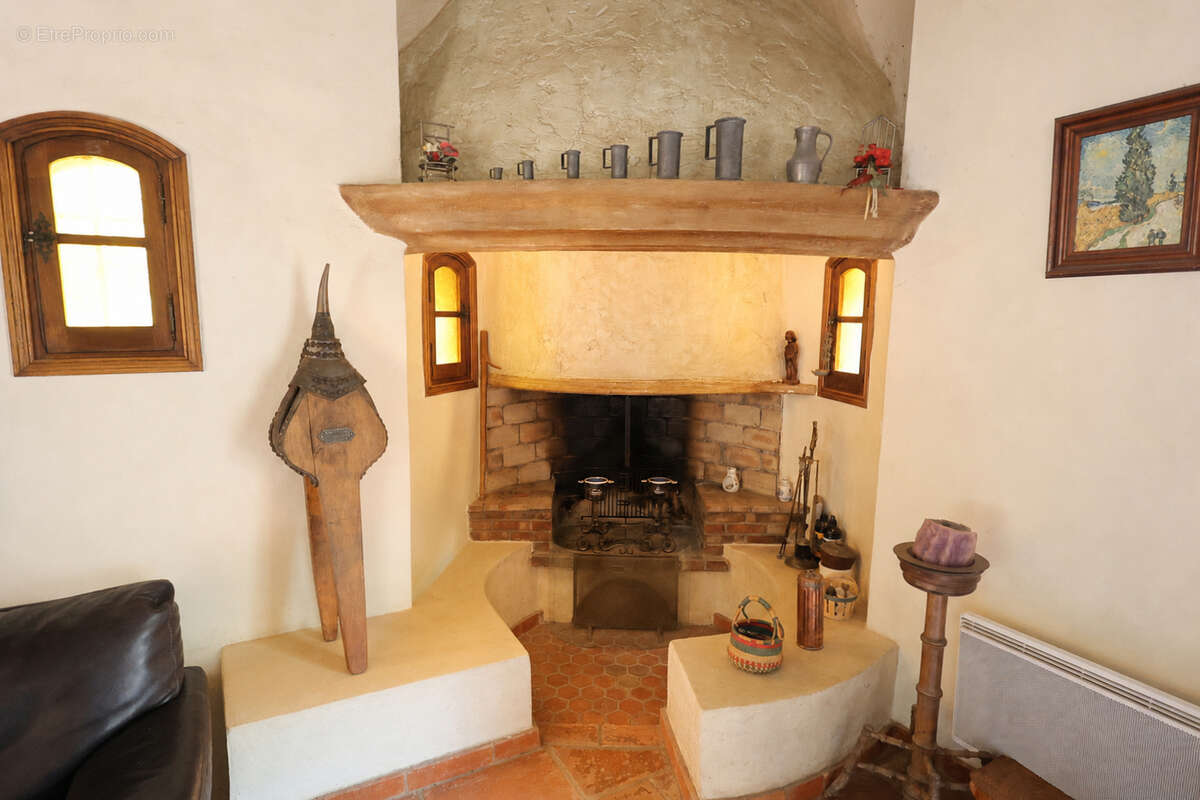 Maison Peymeinade Type Mas provençal avec piscine et terrain de 3190 m² - photo 15