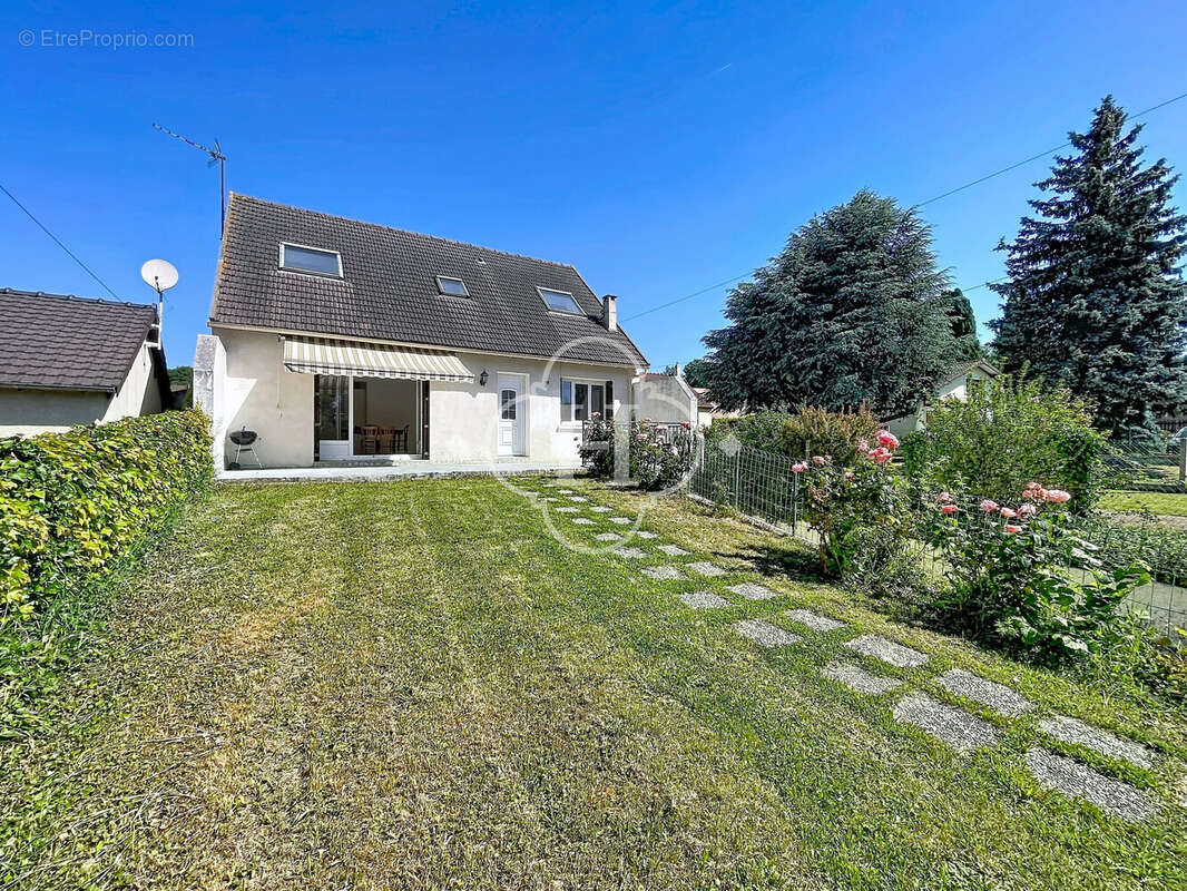 Maison à VILLIERS-SAINT-FREDERIC