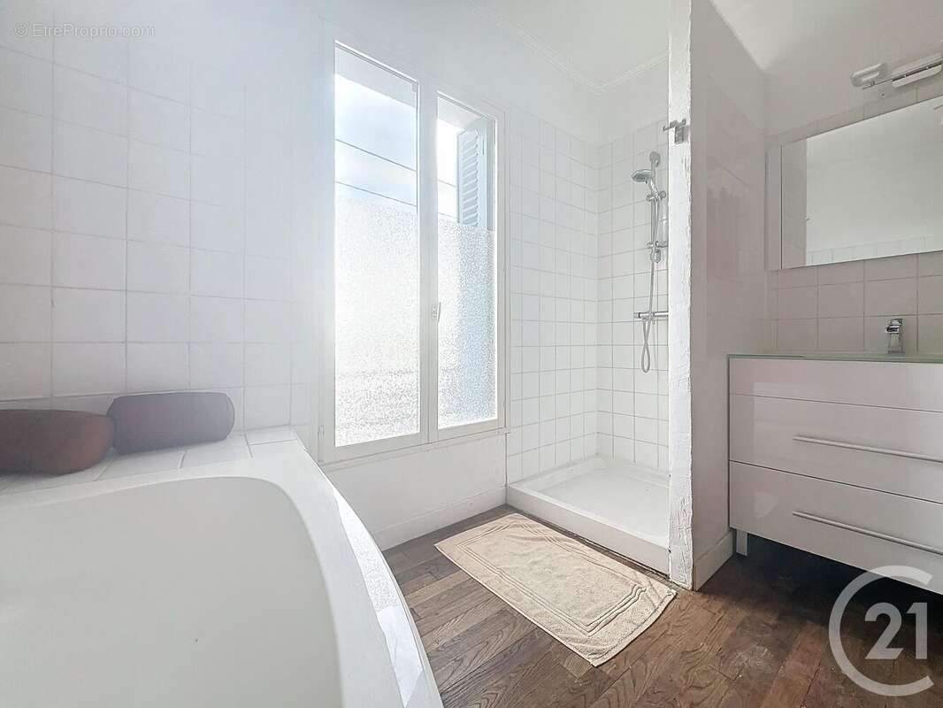 Maison à PONT-SUR-YONNE