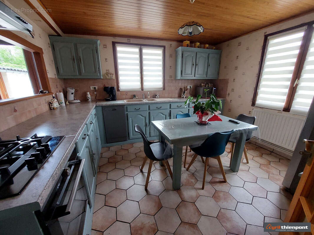 Maison à NEUFMOULIN