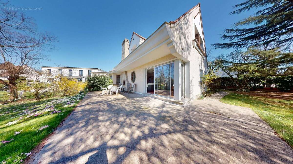 Maison à LE PLESSIS-TREVISE