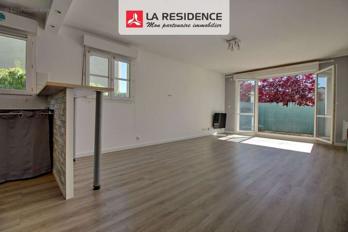Appartement 65 m² à Carrieres-Sous-Poissy  - photo 2