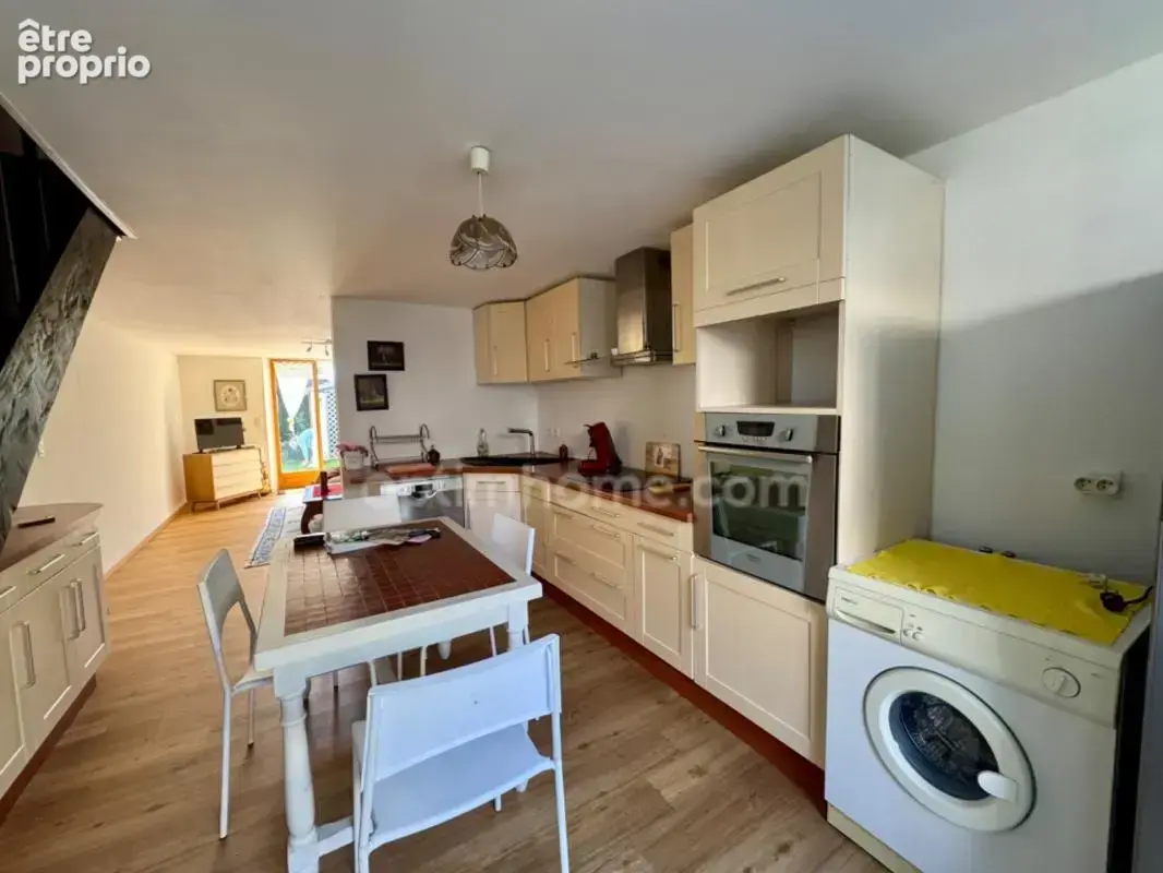 Maison de bourg – saint-sulpice-les-feuilles (87) - photo 4