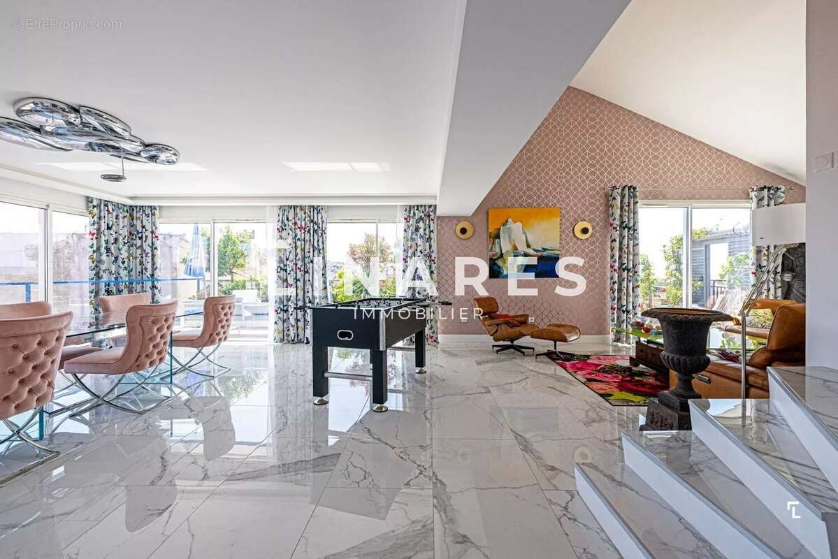 Appartement à MARSEILLE-6E