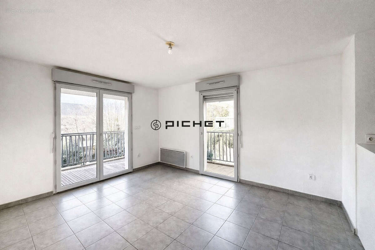 Appartement à SAINT-GENIS-POUILLY