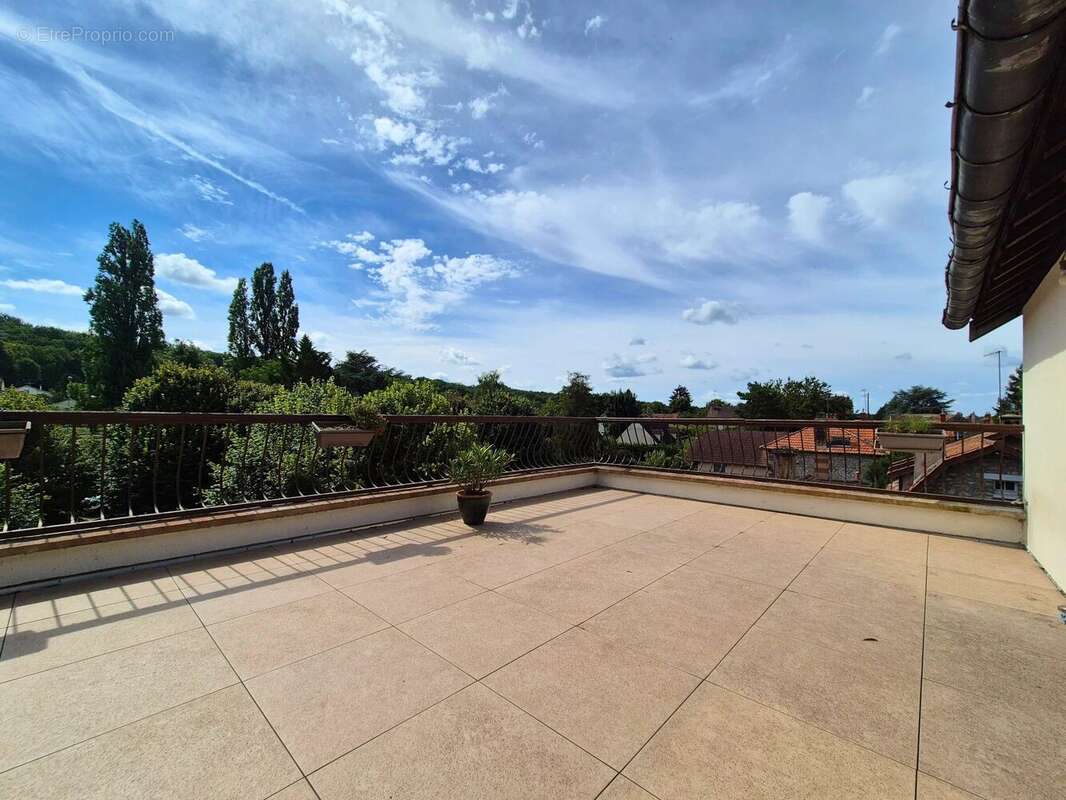 Appartement à HERICY