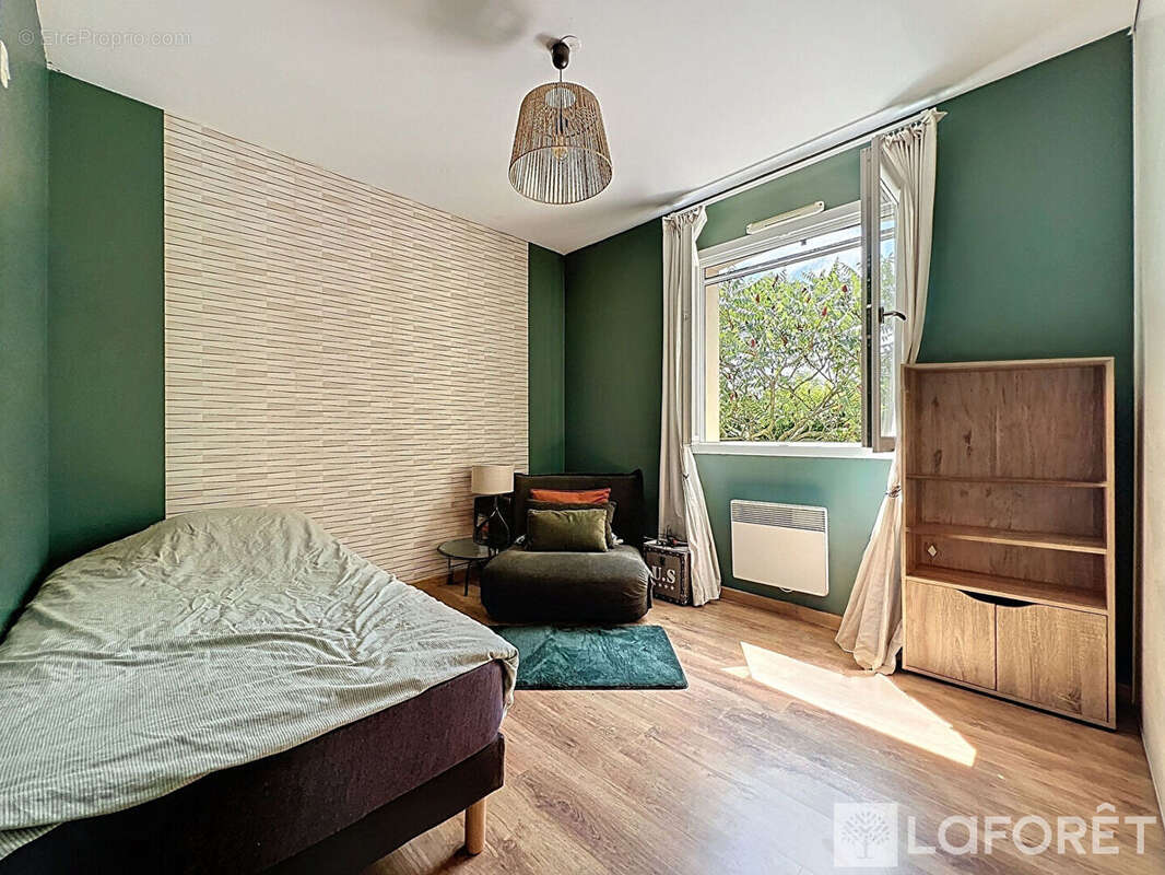 Maison à MONTREVAULT