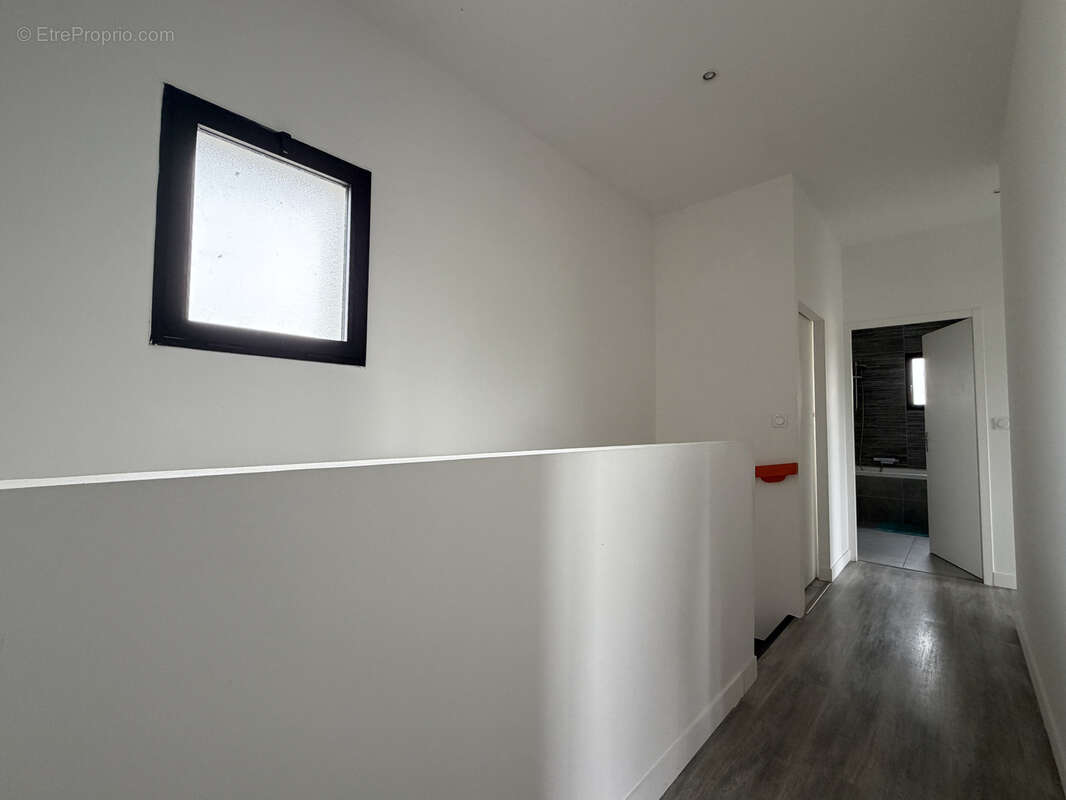 AUSSONNE - Maison familiale récente - 156 m2 - 6 chambres - DPE A - - photo 17