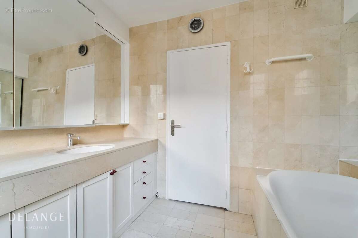 Appartement à PARIS-13E