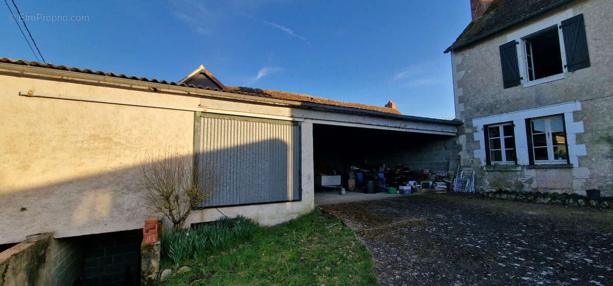 Maison à NEONS-SUR-CREUSE