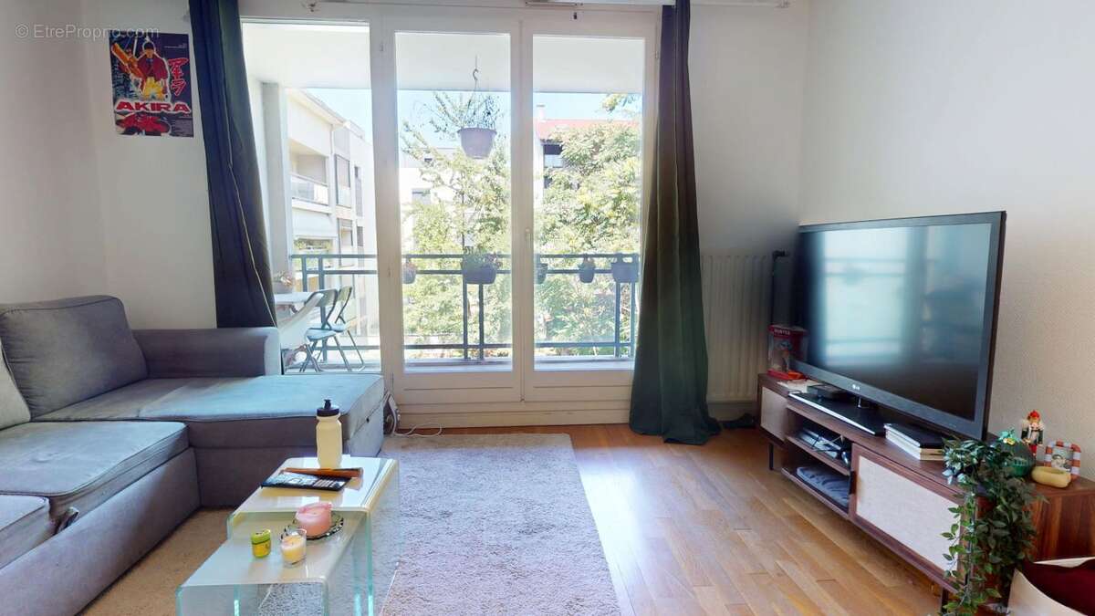 À vendre – Superbe T2 avec terrasse, garage et cave – Lyon 3e, Rue Louise - photo 3