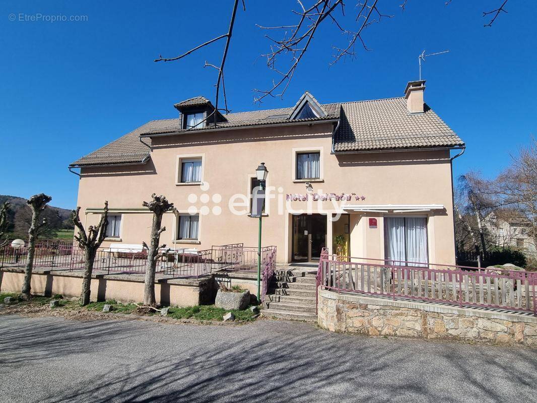 Commerce à AUMONT-AUBRAC