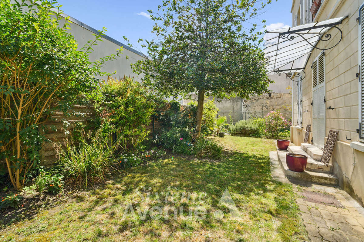 Appartement à ENGHIEN-LES-BAINS