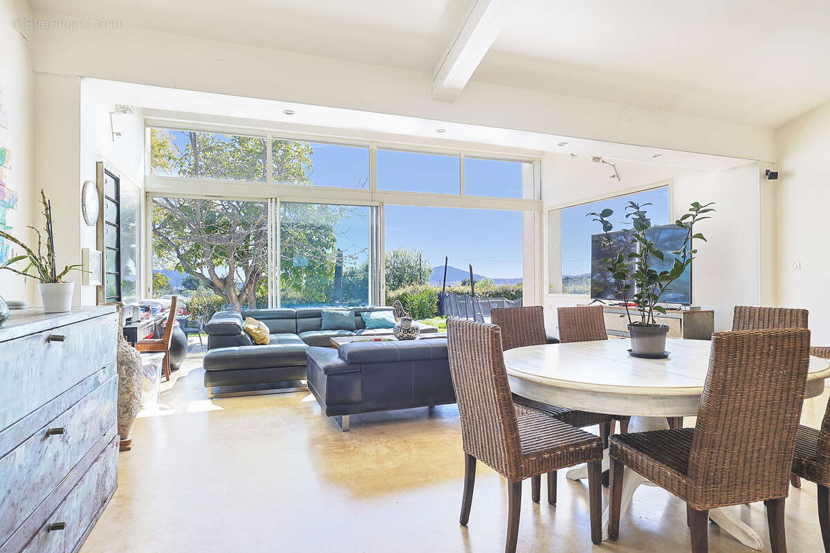 Maison à LA FARLEDE