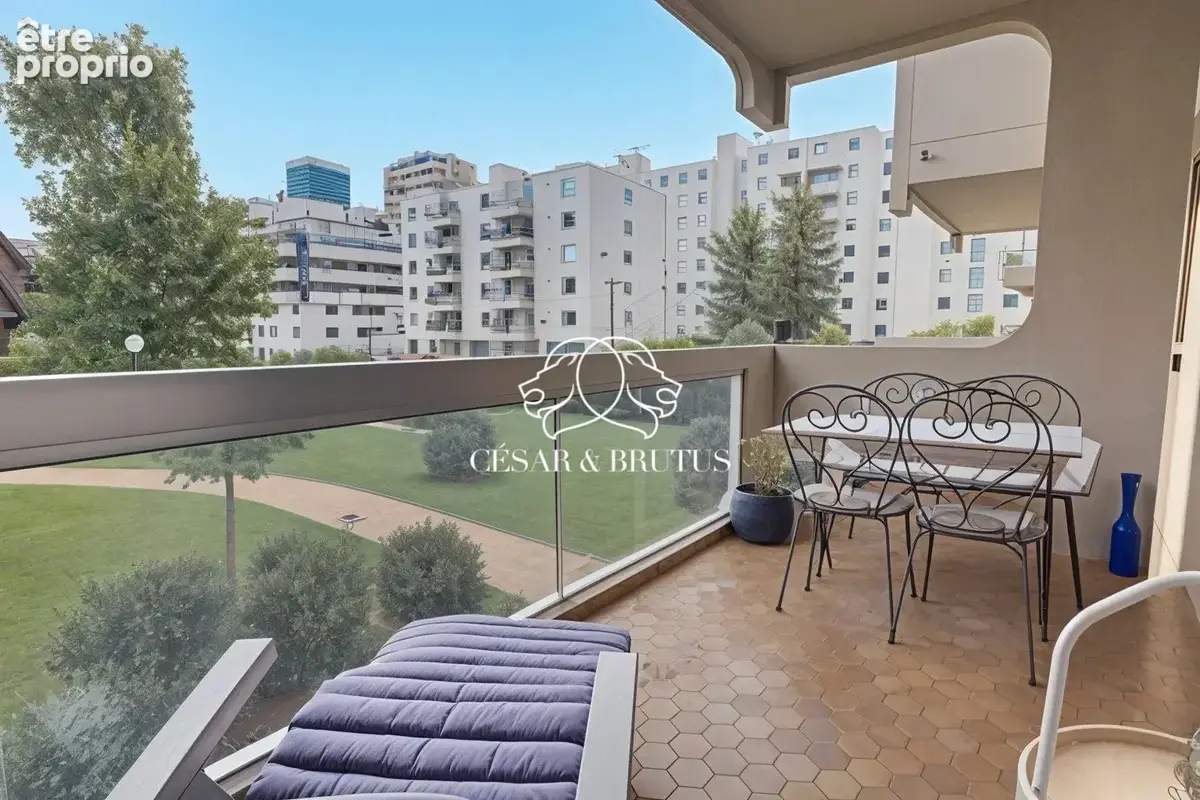 Appartement à LYON-6E