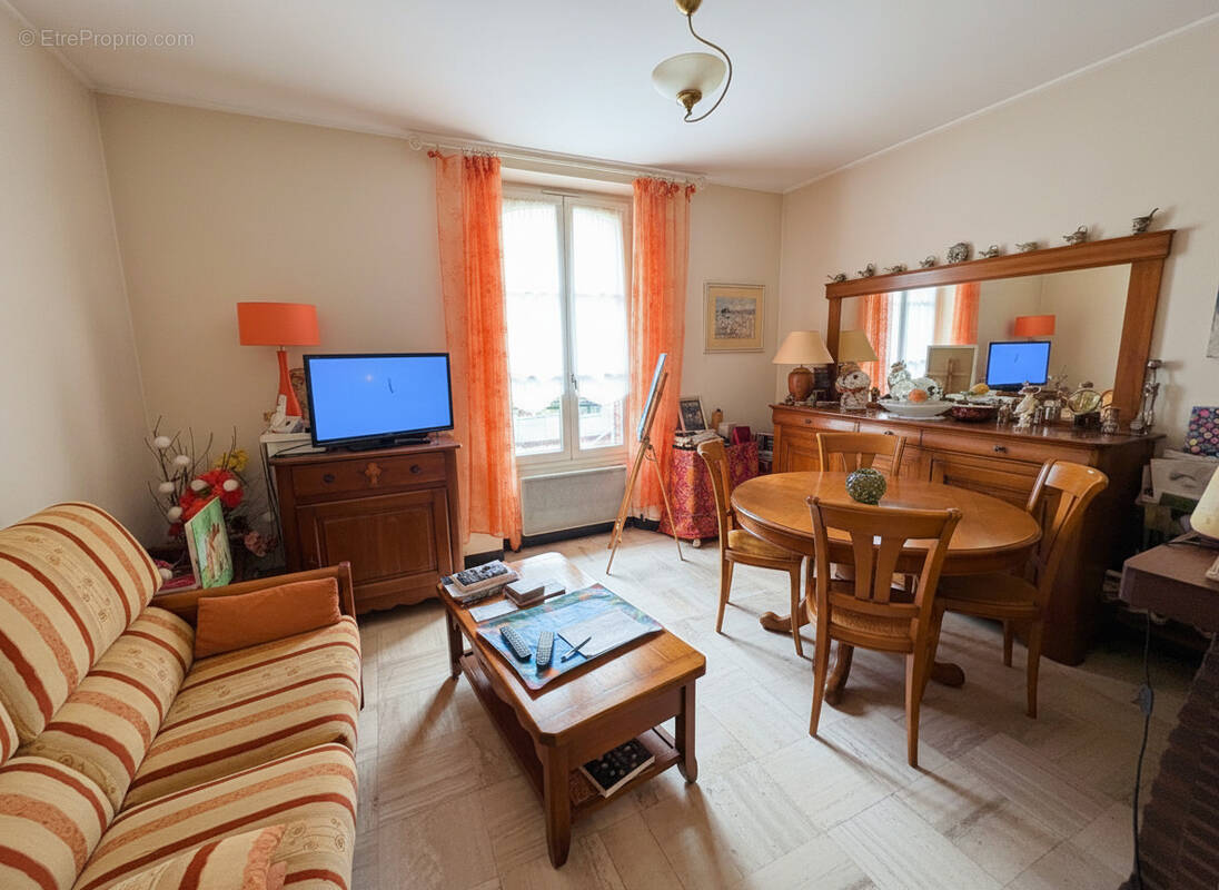 Appartement à MAINVILLIERS