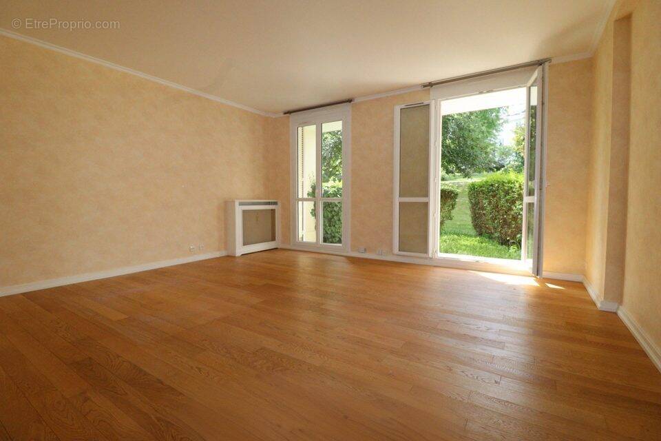 Appartement à LOUVECIENNES