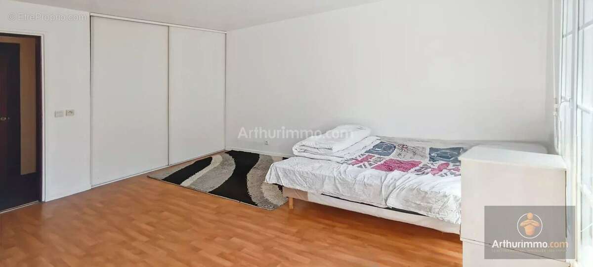 Appartement à LE PLESSIS-PATE