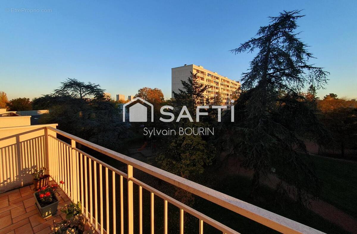 Photo 1 - Appartement à VILLEURBANNE