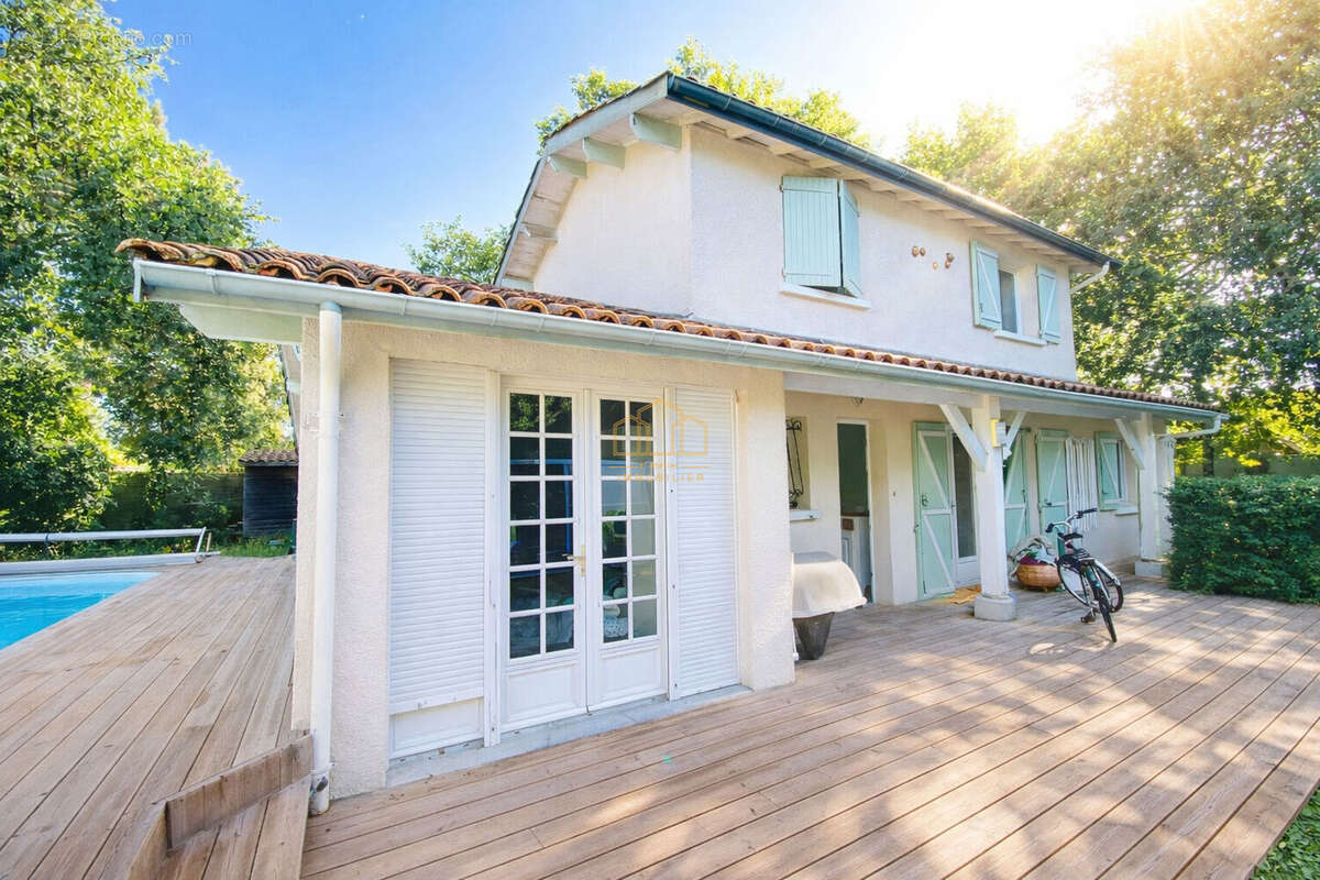 Maison T5 avec piscine et jardin à vendre à Gujan-Mestras - photo 4