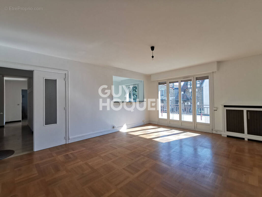Appartement à FONTENAY-SOUS-BOIS