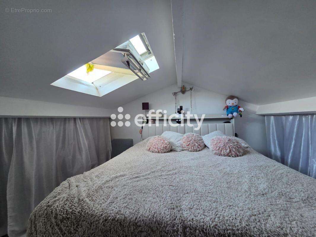 Appartement à SAINT-CYR-SUR-MER