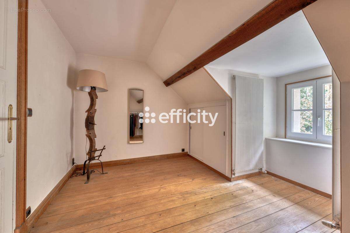 Maison à COULOMMIERS