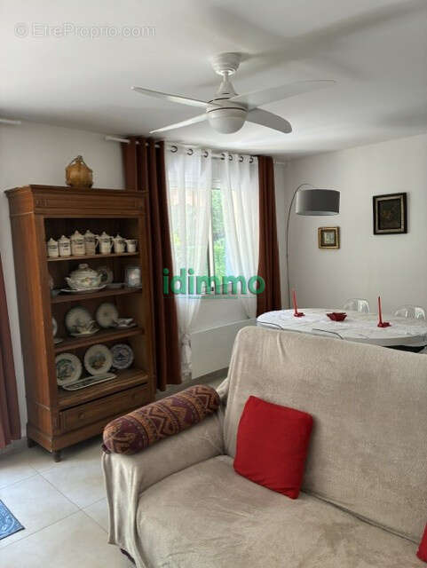 Exclusivité Draguignan dans résidence standing bel F2 de 63m rez de jardin parking cave 178500€ crn2408 dpe c - photo 11