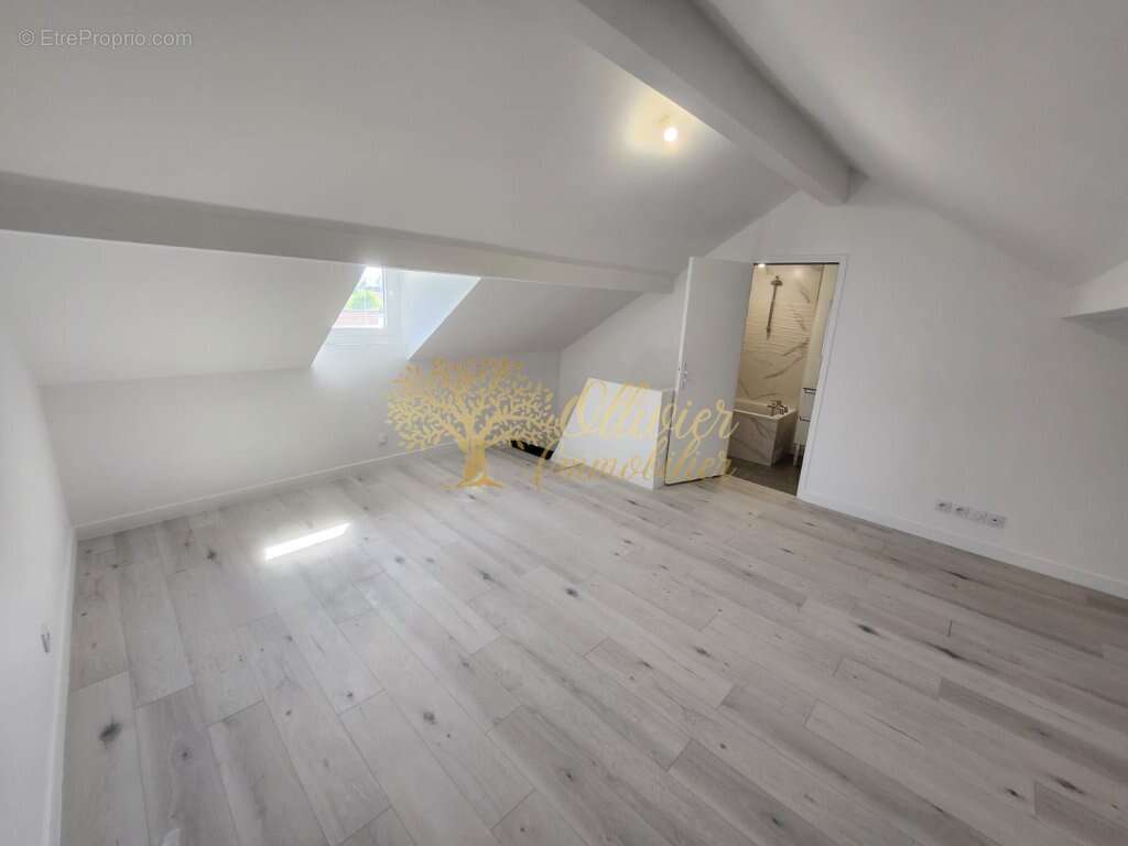 Maison à CHAMPIGNY-SUR-MARNE