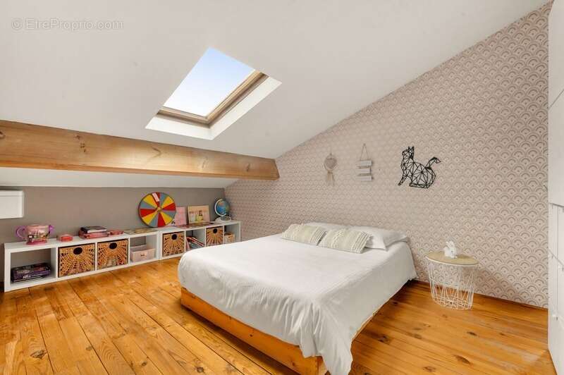 LAGRÂCE-DIEU – Charmante toulousaine familiale de 215 m² avec piscine sur un terrain de 1 500 m² - photo 7